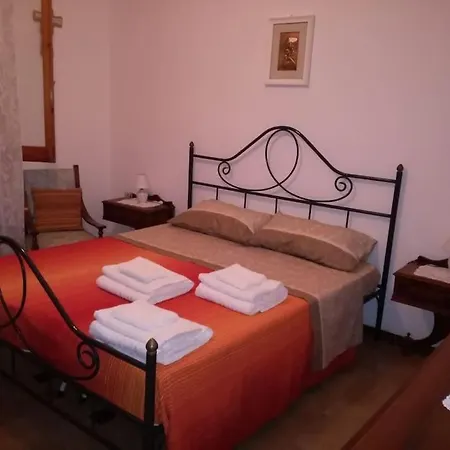 Padula Bianca Casavacanze Giulia *